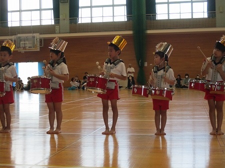 福井市南体育館で運動会！オープニングは、5歳児のマーチング